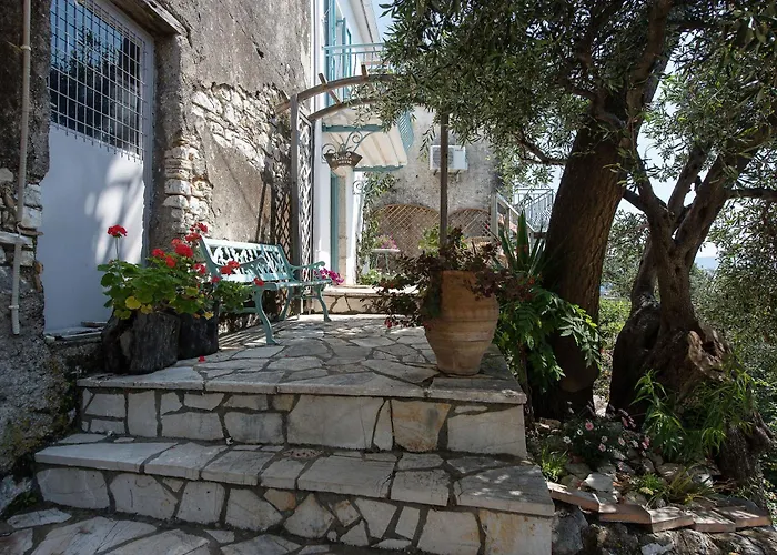 Nausica House
