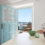 Feriehus Nausica House *